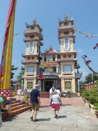 Cao Dai Temple