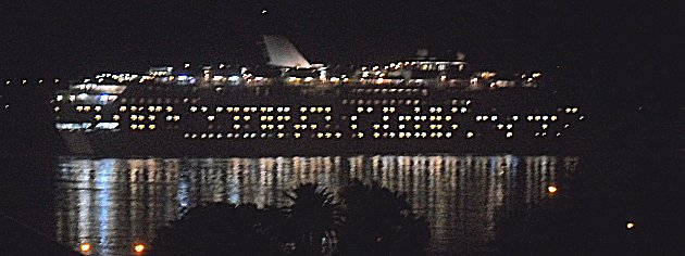 Cruise boat leaving Newcastle